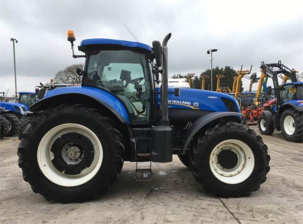 New Holland T7.260 TRACTOR (ST3195)