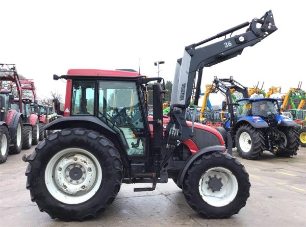 Valtra A93 Tractor (ST3554)