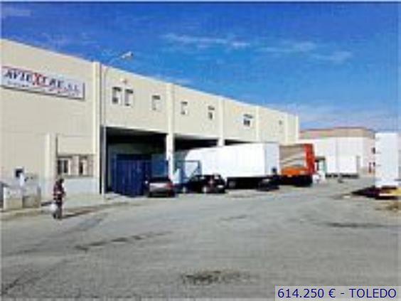 Se vende industrial de 2014 metros en Seseña Toledo
