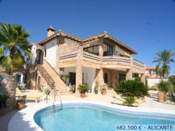 Vendo casa de 6 habitaciones en L Alfàs del Pi Alicante