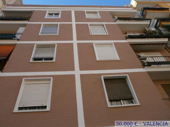 Se vende piso de 3 habitaciones en  Valencia Capital