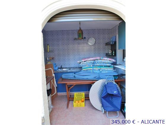 Casa en venta de 4 habitaciones en Orba Alicante