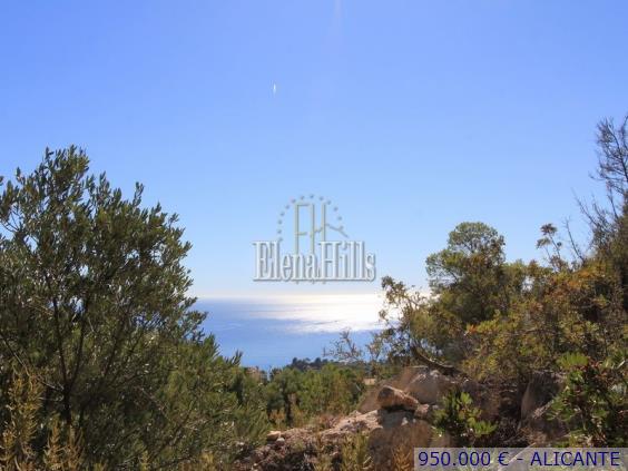 Se vende solar de 7507 metros en Altea Alicante