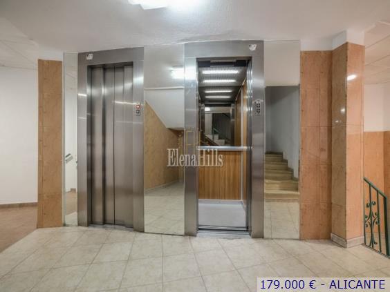 Vendo piso de 4 habitaciones en Calpe / Calp Alicante