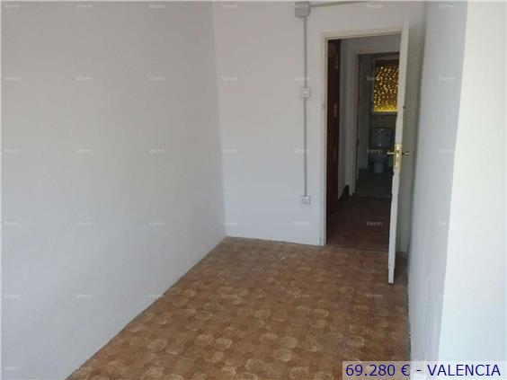 Vendo piso de 3 habitaciones en  Valencia Capital
