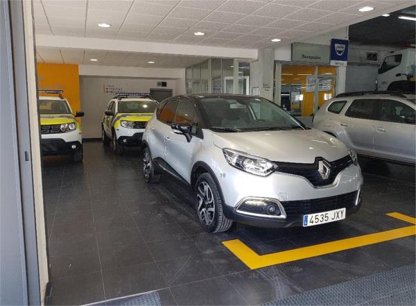 Renault captur 5 puertas Diesel del año 2017