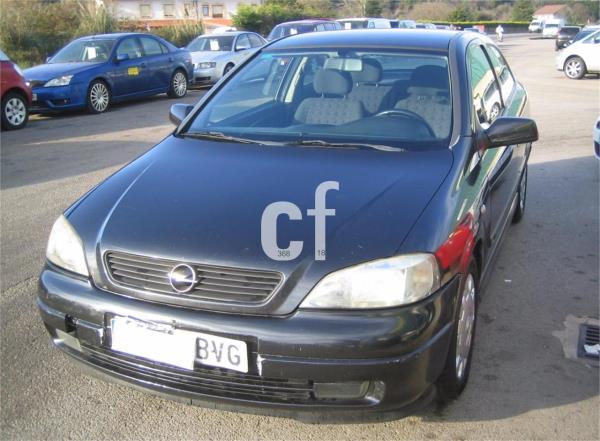 Opel astra 3 puertas Gasolina del año 2002