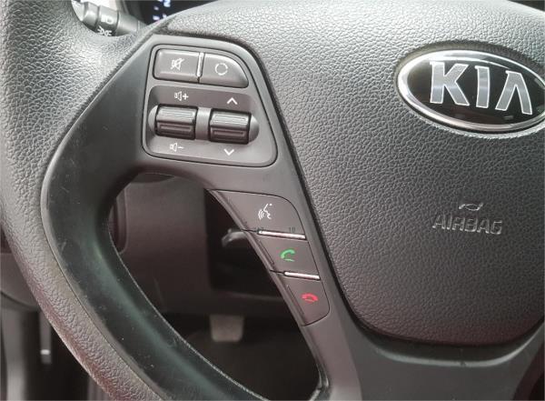 Kia ceed 5 puertas Diesel del año 2015